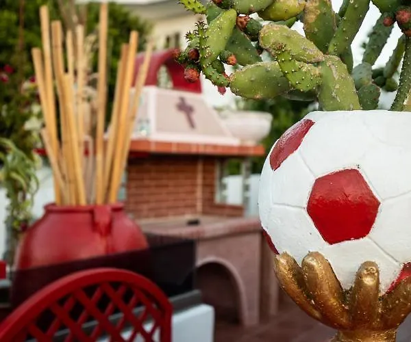 Margarita Luxury 1 アパート ファリラキ