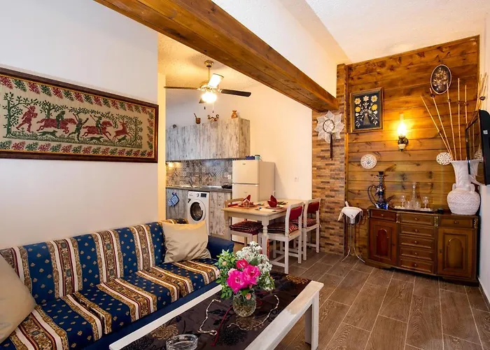 Margarita Luxury 1 法里拉基